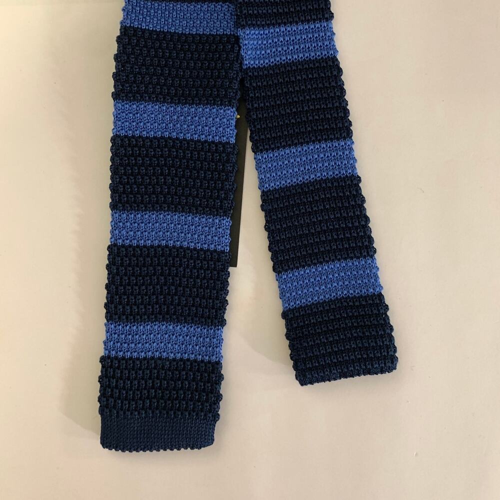 BURBERRY Navy Blue Knit Silk Tie - Picture 3 of 3